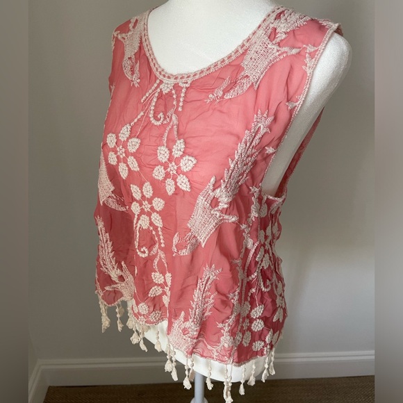 Wishlist Embroidered Cropped Tank - Size L - Picture 6 of 16